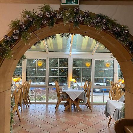 Hotel Friedenseiche Neukirchen Vluyn Bagian luar foto