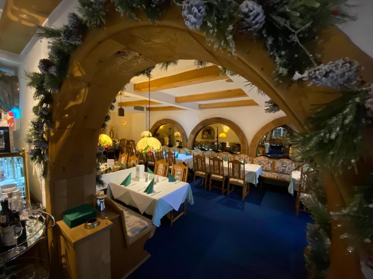 Hotel Friedenseiche Neukirchen Vluyn Bagian luar foto