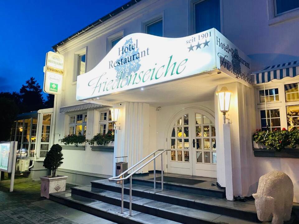 Hotel Friedenseiche Neukirchen Vluyn Bagian luar foto