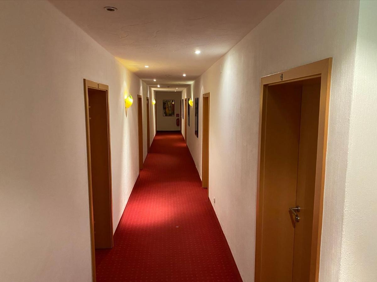 Hotel Friedenseiche Neukirchen Vluyn Bagian luar foto