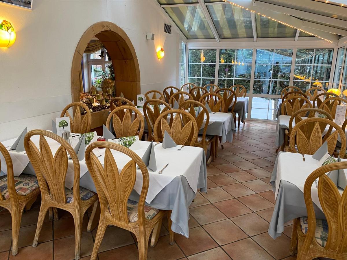 Hotel Friedenseiche Neukirchen Vluyn Bagian luar foto